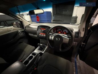 Nissan Navara 2.5 dCi Acenta King Cab Pickup 4WD Euro 4 4dr