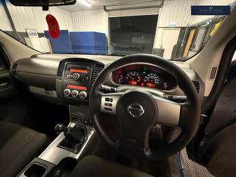 Nissan Navara 2.5 dCi Acenta King Cab Pickup 4WD Euro 4 4dr