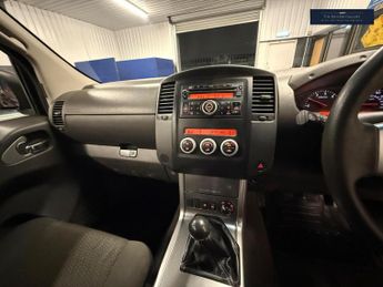 Nissan Navara 2.5 dCi Acenta King Cab Pickup 4WD Euro 4 4dr