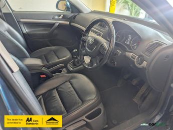 Skoda Octavia 2.0 TDI Elegance Estate 5dr Diesel Manual Euro 5 (140 ps)