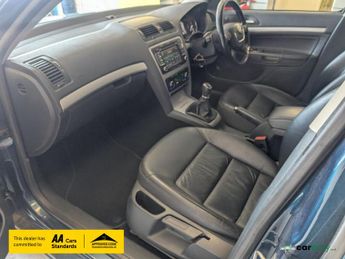 Skoda Octavia 2.0 TDI Elegance Estate 5dr Diesel Manual Euro 5 (140 ps)