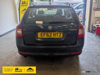 Skoda Octavia 2.0 TDI Elegance Estate 5dr Diesel Manual Euro 5 (140 ps)
