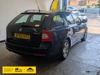 Skoda Octavia 2.0 TDI Elegance Estate 5dr Diesel Manual Euro 5 (140 ps)