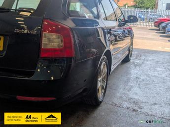 Skoda Octavia 2.0 TDI Elegance Estate 5dr Diesel Manual Euro 5 (140 ps)