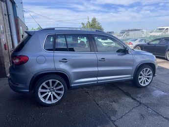 Volkswagen Tiguan 2.0 TDI R-Line SUV 5dr Diesel Auto 4WD Euro 5 (140 ps)