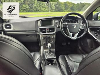 Volvo V40 2.0 D3 SE Lux Nav Hatchback 5dr Diesel Geartronic Euro 5 (s/s) (