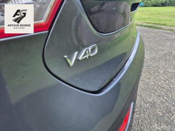 Volvo V40 2.0 D3 SE Lux Nav Hatchback 5dr Diesel Geartronic Euro 5 (s/s) (