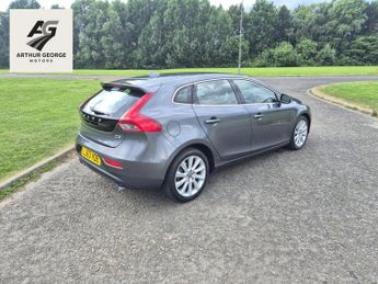 Volvo V40 2.0 D3 SE Lux Nav Hatchback 5dr Diesel Geartronic Euro 5 (s/s) (