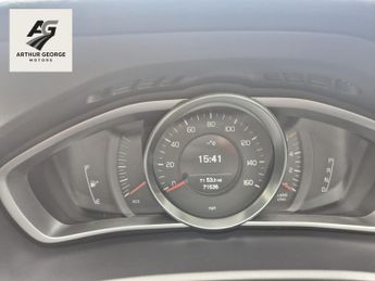 Volvo V40 2.0 D3 SE Lux Nav Hatchback 5dr Diesel Geartronic Euro 5 (s/s) (