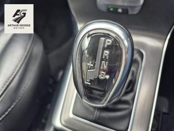 Volvo V40 2.0 D3 SE Lux Nav Hatchback 5dr Diesel Geartronic Euro 5 (s/s) (