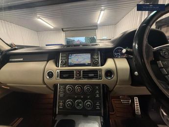 Land Rover Range Rover 4.4 TD V8 Westminster SUV 5dr Diesel Auto 4WD Euro 5 (313 bhp)