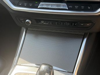 BMW 3 Series 2.0 320i M Sport Saloon 4dr Petrol Auto xDrive Euro 6 (s/s) (184