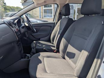 Dacia Sandero 1.0 SCe Essential Hatchback 5dr Petrol Manual Euro 6 (75 ps)