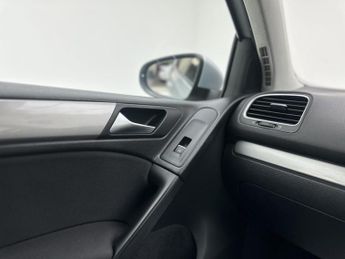 Volkswagen Golf 1.6 TDI BlueMotion Hatchback 3dr Diesel Manual Euro 5 (s/s) (105