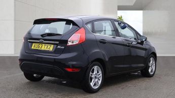 Ford Fiesta 1.6 Zetec Hatchback 5dr Petrol Powershift Euro 5 (105 ps)