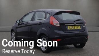 Ford Fiesta 1.6 Zetec Hatchback 5dr Petrol Powershift Euro 5 (105 ps)
