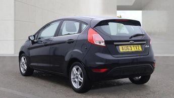 Ford Fiesta 1.6 Zetec Hatchback 5dr Petrol Powershift Euro 5 (105 ps)