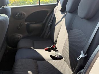 Nissan Micra 1.2 DIG-S Tekna Hatchback 5dr Petrol CVT Euro 5 (s/s) (98 ps)