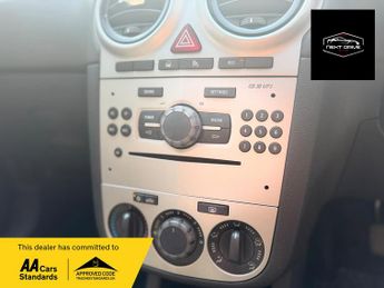 Vauxhall Corsa 1.2i ecoFLEX 16V Exclusiv Hatchback 5dr Petrol Manual Euro 5 (s/