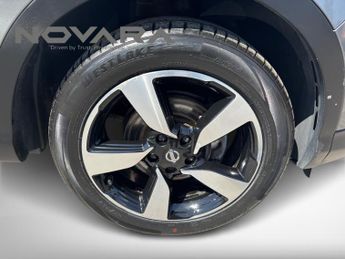 Nissan Qashqai 1.6 DIG-T N-Vision SUV 5dr Petrol Manual 2WD Euro 6 (s/s) (163 p