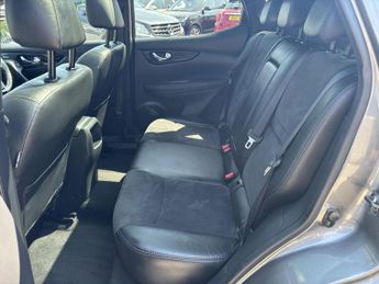 Nissan Qashqai 1.6 DIG-T N-Vision SUV 5dr Petrol Manual 2WD Euro 6 (s/s) (163 p