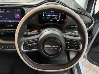 Fiat 500e 42kWh La Prima Hatchback 3dr Electric Auto (118 ps)