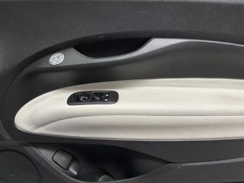 Fiat 500e 42kWh La Prima Hatchback 3dr Electric Auto (118 ps)