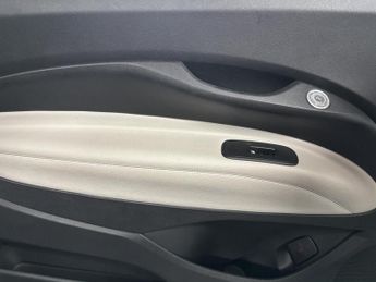 Fiat 500e 42kWh La Prima Hatchback 3dr Electric Auto (118 ps)