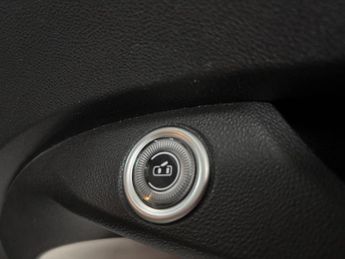 Fiat 500e 42kWh La Prima Hatchback 3dr Electric Auto (118 ps)
