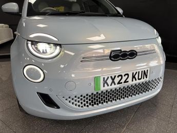 Fiat 500e 42kWh La Prima Hatchback 3dr Electric Auto (118 ps)