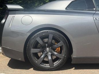 Nissan GT-R 3.8 V6 Premium Edition Coupe 2dr Petrol Auto 4WD Euro 4 (485 ps)