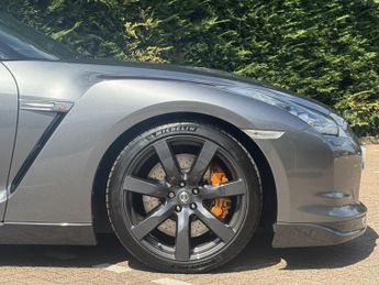 Nissan GT-R 3.8 V6 Premium Edition Coupe 2dr Petrol Auto 4WD Euro 4 (485 ps)