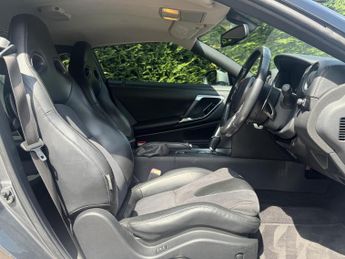 Nissan GT-R 3.8 V6 Premium Edition Coupe 2dr Petrol Auto 4WD Euro 4 (485 ps)