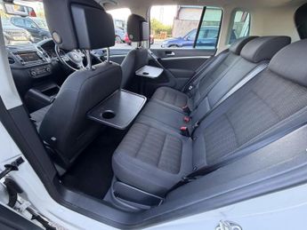 Volkswagen Tiguan 2.0 TDI BlueMotion Tech SE SUV 5dr Diesel Manual 2WD Euro 5 (s/s