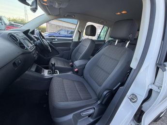 Volkswagen Tiguan 2.0 TDI BlueMotion Tech SE SUV 5dr Diesel Manual 2WD Euro 5 (s/s