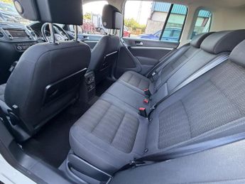 Volkswagen Tiguan 2.0 TDI BlueMotion Tech SE SUV 5dr Diesel Manual 2WD Euro 5 (s/s