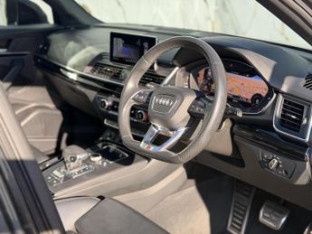 Audi Q5 2.0 TDI 40 Black Edition SUV 5dr Diesel S Tronic quattro Euro 6 