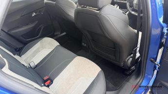 Peugeot E-2008 50kWh GT Premium SUV 5dr Electric Auto (136 ps)