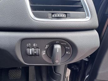 Audi Q3 2.0 TDI SE SUV 5dr Diesel S Tronic quattro Euro 5 (s/s) (177 ps)
