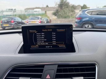Audi Q3 2.0 TDI SE SUV 5dr Diesel S Tronic quattro Euro 5 (s/s) (177 ps)