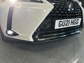 Lexus UX 2.0 250h SUV 5dr Petrol Hybrid E-CVT Euro 6 (s/s) (184 ps)