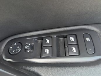 Peugeot 308 1.2 PureTech Tech Edition Hatchback 5dr Petrol Manual Euro 6 (s/