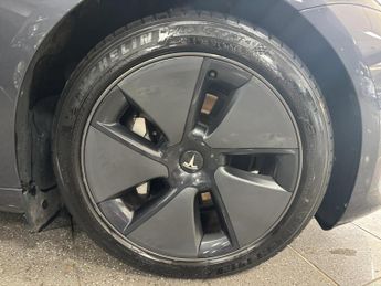 Tesla Model 3 Standard Range Plus Saloon 4dr Electric Auto RWD (241 bhp)