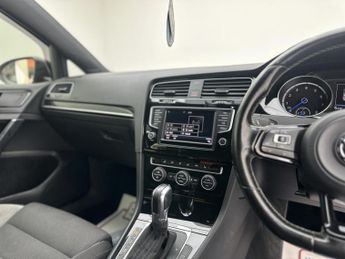 Volkswagen Golf 2.0 TSI BlueMotion Tech R Hatchback 3dr Petrol DSG 4Motion Euro 