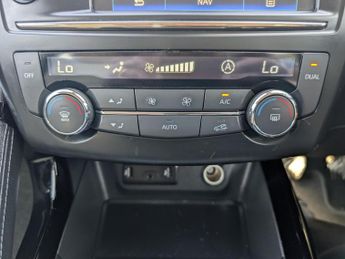Renault Kadjar 1.3 TCe Dynamique S Nav SUV 5dr Petrol Manual Euro 6 (s/s) (140 