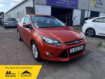 Ford Focus 1.6 Titanium Hatchback 5dr Petrol Powershift Euro 5 (125 ps)