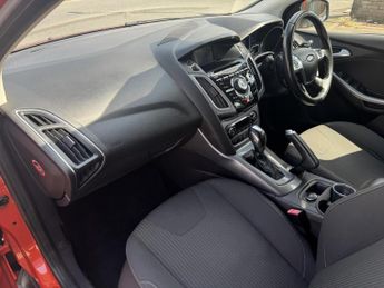 Ford Focus 1.6 Titanium Hatchback 5dr Petrol Powershift Euro 5 (125 ps)