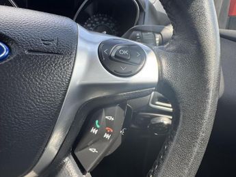 Ford Focus 1.6 Titanium Hatchback 5dr Petrol Powershift Euro 5 (125 ps)