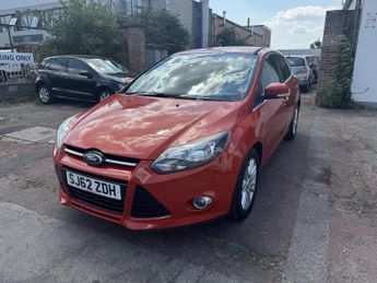 Ford Focus 1.6 Titanium Hatchback 5dr Petrol Powershift Euro 5 (125 ps)