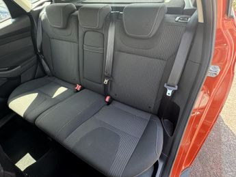 Ford Focus 1.6 Titanium Hatchback 5dr Petrol Powershift Euro 5 (125 ps)